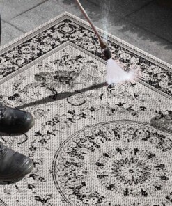 Binnen & buiten vloerkleed vintage Sevilla - crème/zwart - close up materiaal, thumbnail Binnen & buiten vloerkleed vintage Sevilla - crème/zwart - close up materiaal, thumbnail