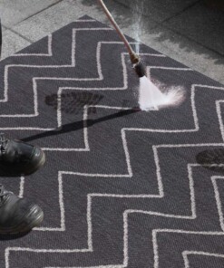 Binnen & buiten vloerkleed zigzag Venetië - grijs/zilver - close up materiaal, thumbnail Binnen & buiten vloerkleed zigzag Venetië - grijs/zilver - close up materiaal, thumbnail