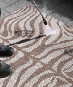 Binnen & buiten vloerkleed Zebra - lichtbruin/crème - close up materiaal, thumbnail Binnen & buiten vloerkleed Zebra - lichtbruin/crème - close up materiaal, thumbnail