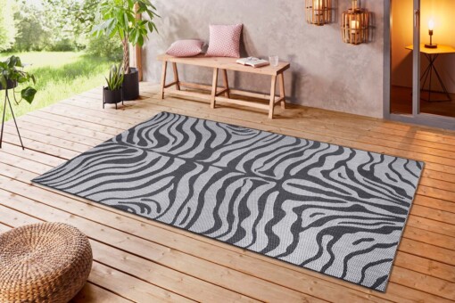 Binnen & buiten vloerkleed Zebra - grijs/zilver - sfeer