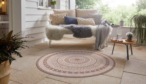 Binnen & buiten vloerkleed rond Mandala - lichtbruin/crème - sfeer