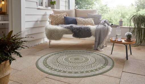 Binnen & buiten vloerkleed rond Mandala - groen/crème - sfeer