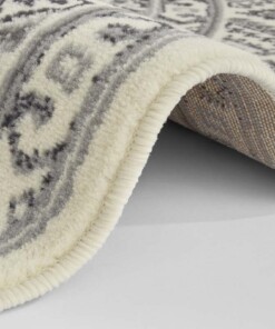 Klassiek vloerkleed rond Saricha Belutsch - crème - close up, thumbnail Klassiek vloerkleed rond Saricha Belutsch - crème - close up, thumbnail