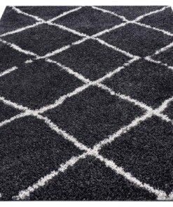 Hoogpolig vloerkleed ruiten Berber - zwart/crème - overzicht schuin, thumbnail