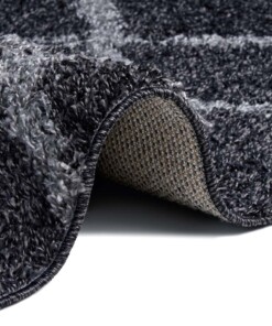 Hoogpolig vloerkleed Cubical - zwart/donkergrijs - close up, thumbnail