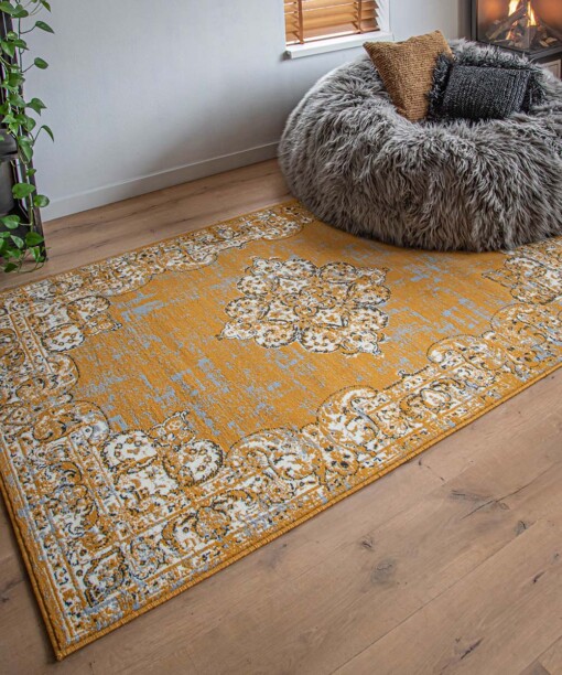 Vintage Vloerkleed Antiq - Joy de Vivre - okergeel - sfeer