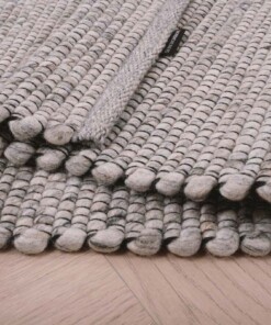 Wollen vloerkleed Lett - lichtgrijs - close up vouw, thumbnail Wollen vloerkleed Lett - lichtgrijs - close up vouw, thumbnail