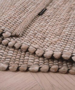 Wollen vloerkleed Lett - beige - close up vouw, thumbnail Wollen vloerkleed Lett - beige - close up vouw, thumbnail