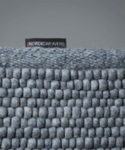 Wollen vloerkleed Lett - staalblauw - close up zijkant, thumbnail Wollen vloerkleed Lett - staalblauw - close up zijkant, thumbnail