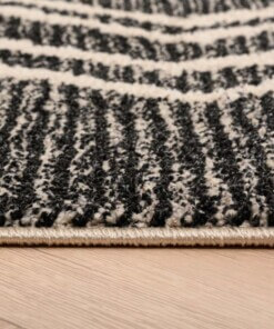 Berber vloerkleed Beni Ouarain Bahij - antraciet/crème - close up zijkant, thumbnail Berber vloerkleed Beni Ouarain Bahij - antraciet/crème - close up zijkant, thumbnail