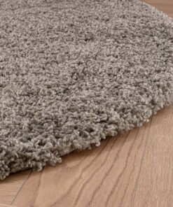 Rond hoogpolig vloerkleed shaggy Grand effen - lichtgrijs - close up zijkant, thumbnail