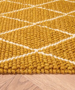 Wollen vloerkleed - ruiten Vinduer - okergeel/crème - close up zijkant, thumbnail Wollen vloerkleed - ruiten Vinduer - okergeel/crème - close up zijkant, thumbnail