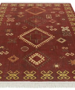 Kelim vloerkleed ruiten Mata - donkerrood - overzicht schuin, thumbnail Kelim vloerkleed ruiten Mata - donkerrood - overzicht schuin, thumbnail