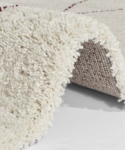 Hoogpolig vloerkleed ruiten Roha - crème/rood - close up, thumbnail