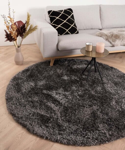 Rond hoogpolig vloerkleed velours Posh - grijs - sfeer
