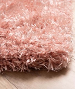 Hoogpolig vloerkleed velours Posh - roze - close up hoek, thumbnail