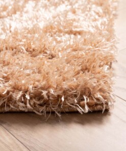 Hoogpolig vloerkleed velours Posh - zalmroze - close up hoek, thumbnail