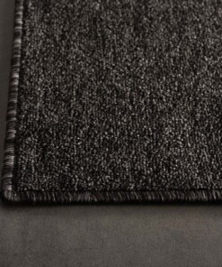 Vierkant vloerkleed Lush - antraciet - close up hoek