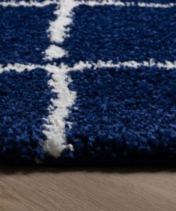 Rond hoogpolig vloerkleed ruiten Artisan - marineblauw/wit - close up, thumbnail Rond hoogpolig vloerkleed ruiten Artisan - marineblauw/wit - close up, thumbnail