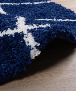 Rond hoogpolig vloerkleed ruiten Artisan - marineblauw/wit - close up, thumbnail Rond hoogpolig vloerkleed ruiten Artisan - marineblauw/wit - close up, thumbnail