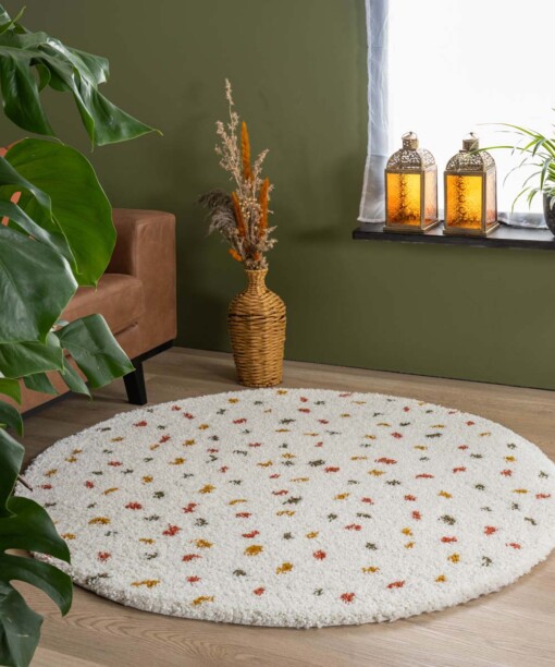Rond hoogpolig vloerkleed stippen Artisan - wit/multi - sfeer