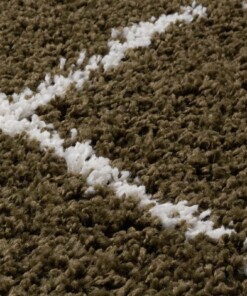 Hoogpolig vloerkleed ruiten Habitat - olijfgroen/wit - close up, thumbnail