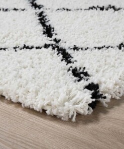 Vierkant hoogpolig vloerkleed ruiten Habitat - wit/zwart - close up, thumbnail Vierkant hoogpolig vloerkleed ruiten Habitat - wit/zwart - close up, thumbnail