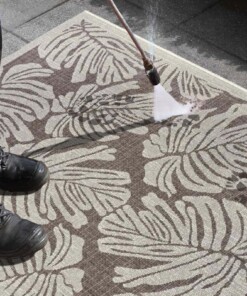 Buitenkleed palm - Monstera taupe/crème - close up, thumbnail Buitenkleed palm - Monstera taupe/crème - close up, thumbnail