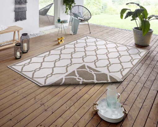 Binnen & buiten vloerkleed Rimini - lichtbruin/crème - sfeer