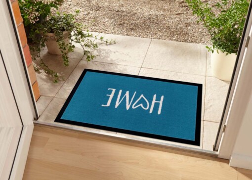 Design deurmat Love Home wasbaar 30°C - petrol - sfeer