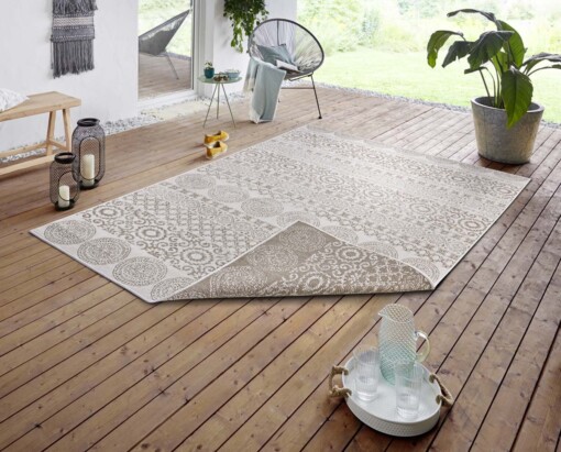 Binnen & buiten Ornament vloerkleed - lichtbruin - sfeer