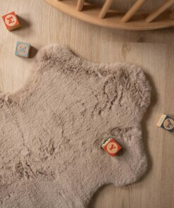 Kindervloerkleed schaap - Fluffy taupe - close up, thumbnail Kindervloerkleed schaap - Fluffy taupe - close up, thumbnail