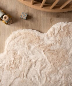 Kindervloerkleed wolkje - Fluffy crème - close up, thumbnail
