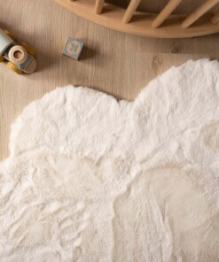 Kindervloerkleed wolkje - Fluffy wit - close up, thumbnail Kindervloerkleed wolkje - Fluffy wit - close up, thumbnail