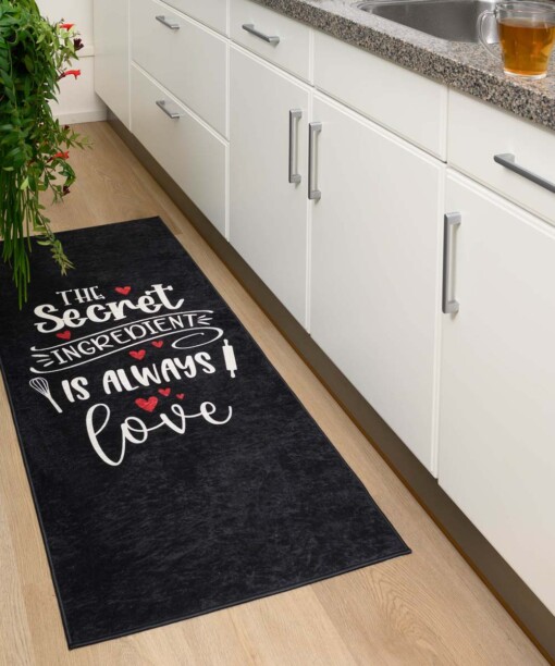 Keukenloper wasbaar - Secret ingredient - zwart - sfeer