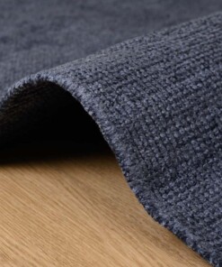 Viscose vloerkleed - Gem blauw - close up zijkant, thumbnail