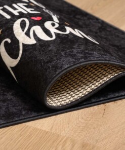 Keukenloper wasbaar - Queen of the kitchen - zwart - close up vouw, thumbnail Keukenloper wasbaar - Queen of the kitchen - zwart - close up vouw, thumbnail