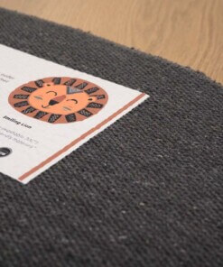 Vloerkleed leeuw kinderkamer - Wasbaar terra - close up, thumbnail Vloerkleed leeuw kinderkamer - Wasbaar terra - close up, thumbnail