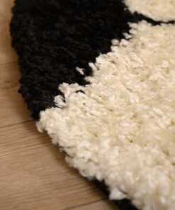 Rond vloerkleed Kinderkamer - Voetbal crème/zwart - close up, thumbnail Rond vloerkleed Kinderkamer - Voetbal crème/zwart - close up, thumbnail