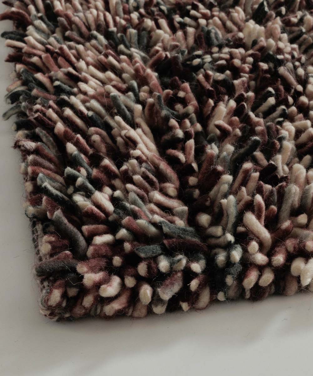 Hoogpolig vloerkleed wol - Aurelia paars - close up Hoogpolig vloerkleed wol - Aurelia paars - close up