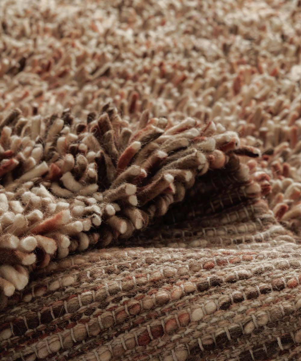 Hoogpolig vloerkleed wol - Aurelia terracotta - close up Hoogpolig vloerkleed wol - Aurelia terracotta - close up