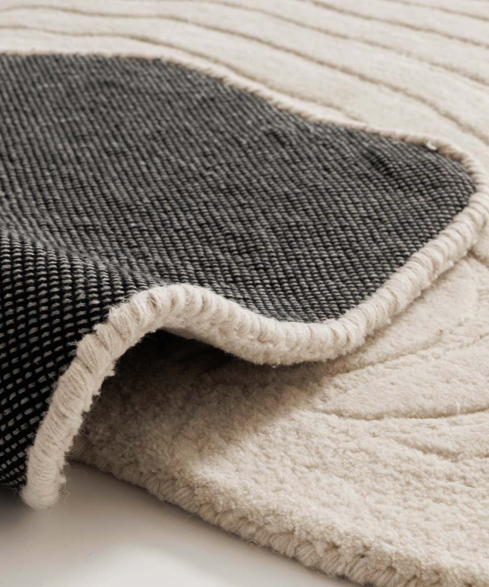 Organisch design vloerkleed - Balans Oyster ivoor - close up Organisch design vloerkleed - Balans Oyster ivoor - close up