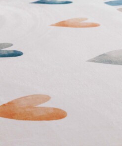 Wasbaar kindervloerkleed - Fluffito Hartjes multi - close up, thumbnail Wasbaar kindervloerkleed - Fluffito Hartjes multi - close up, thumbnail