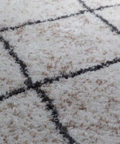 Rond hoogpolig vloerkleed geruit Artisan - wit/grijs - close up, thumbnail