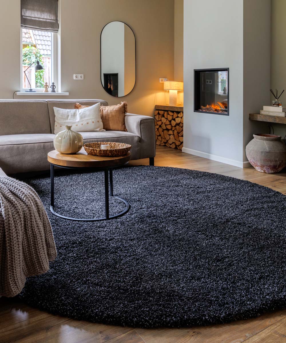 Rond hoogpolig vloerkleed shaggy Grand effen - antraciet - sfeer Rond hoogpolig vloerkleed shaggy Grand effen - antraciet - sfeer