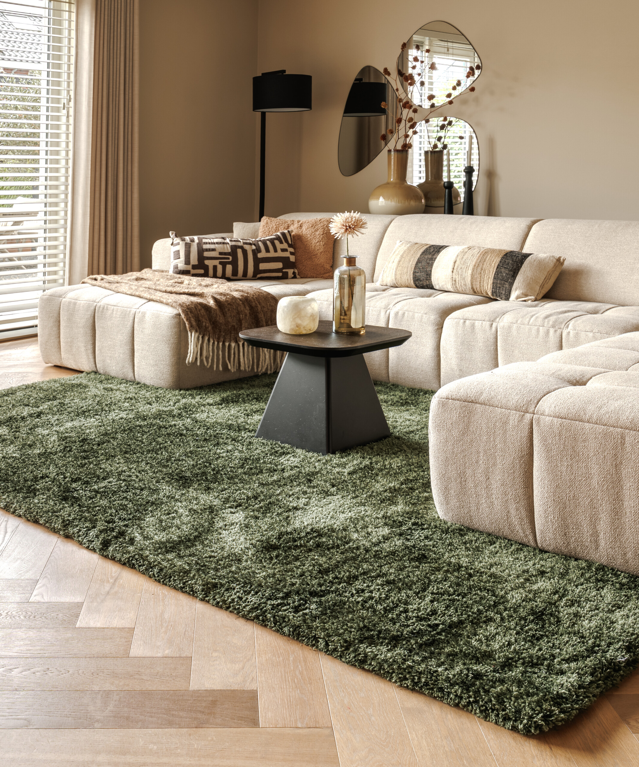 Shaggy vloerkleed - Meadow olijfgroen - sfeer Shaggy vloerkleed - Meadow olijfgroen - sfeer