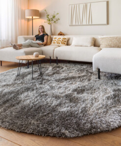 Rond hoogpolig vloerkleed velvet - Posh grijs - sfeer