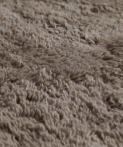 Organisch vloerkleed - Tjørne Swell taupe - close up, thumbnail Organisch vloerkleed - Tjørne Swell taupe - close up, thumbnail