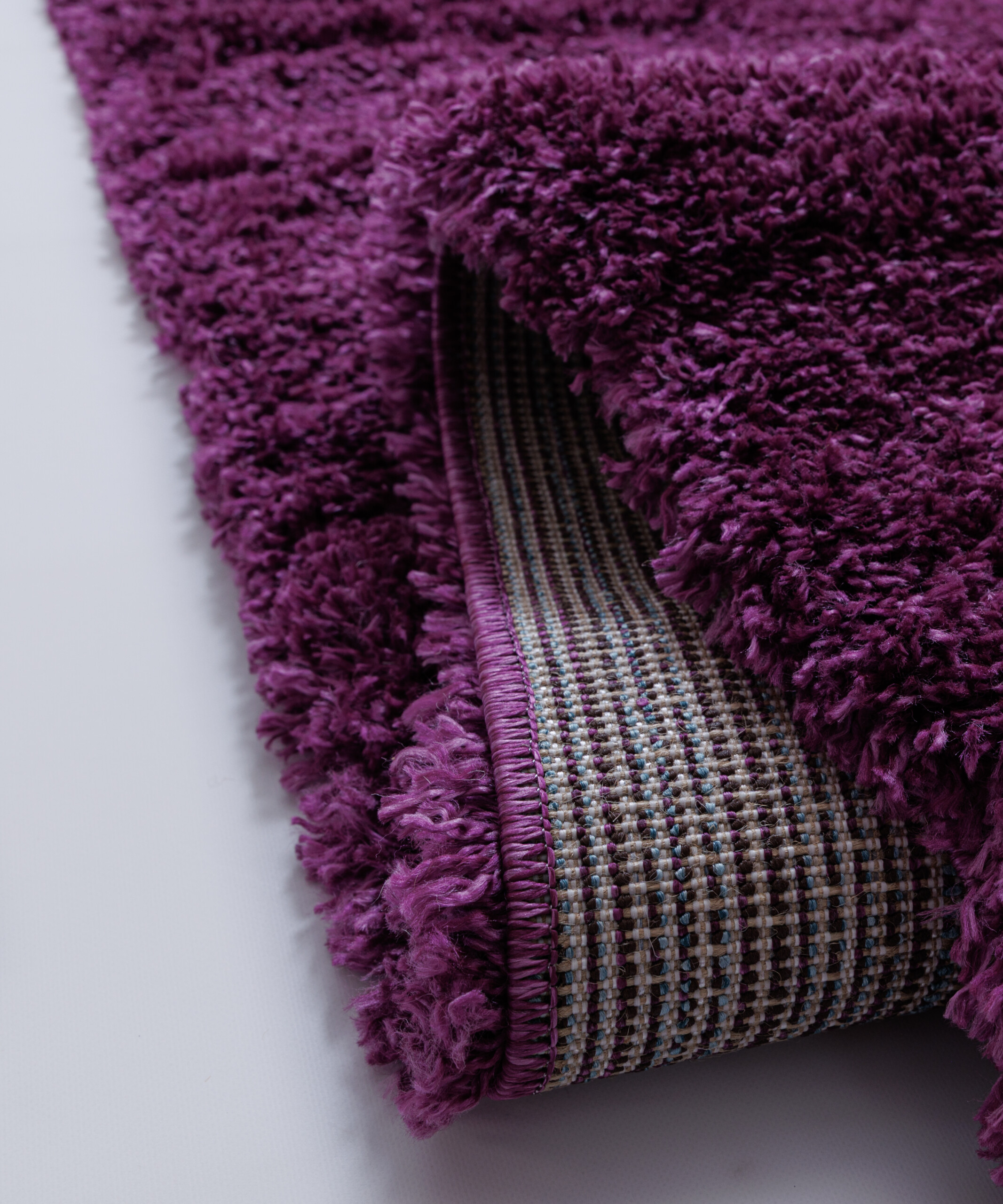 Hoogpolige loper - Cozy Shaggy paars - close up Hoogpolige loper - Cozy Shaggy paars - close up