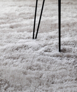 Rond hoogpolig vloerkleed velvet - Posh lichtzilver - close up, thumbnail Rond hoogpolig vloerkleed velvet - Posh lichtzilver - close up, thumbnail